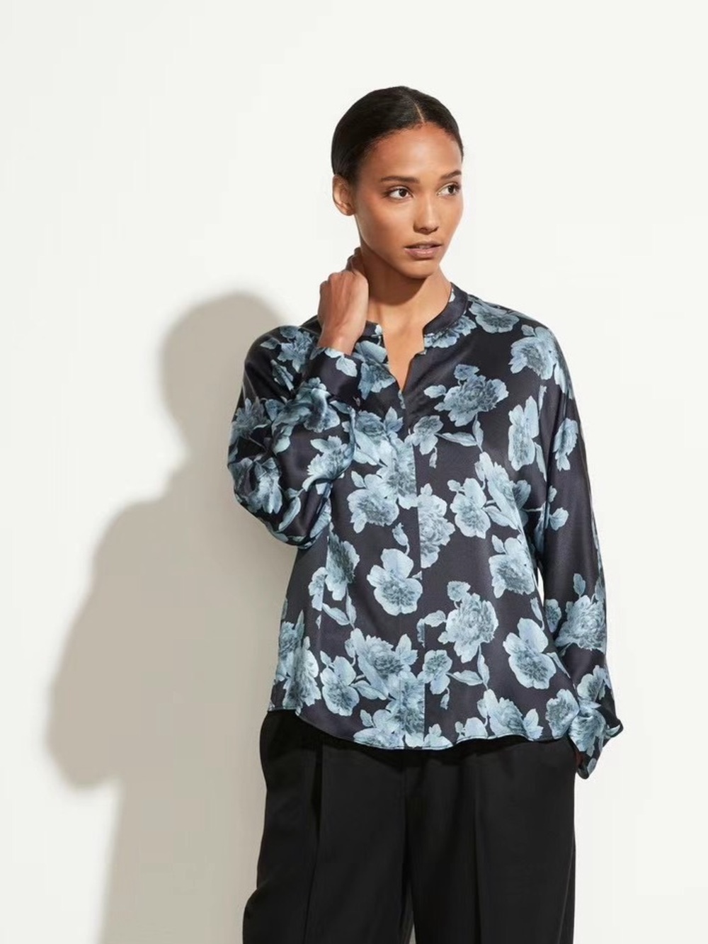 NWT Vince Tapestry Floral Silk Popover Blouse In Coastal